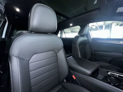 2025 Volkswagen Atlas Cross Sport 2.0T SEL R-Line Black