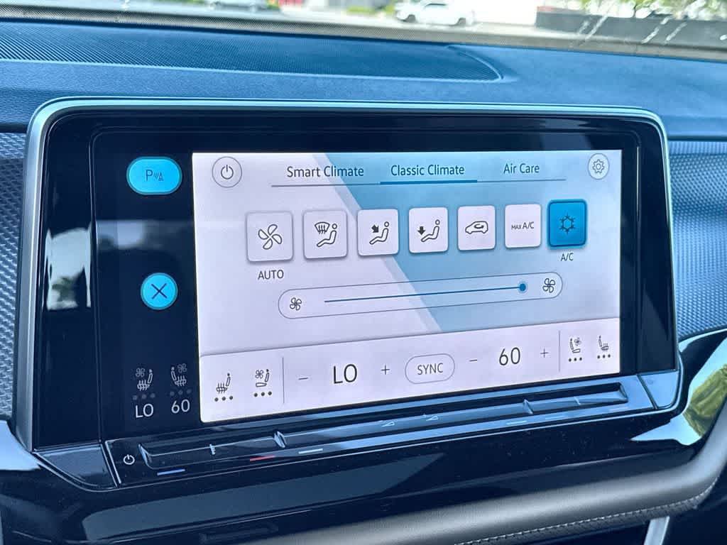 2026 Volkswagen Atlas Cross Sport 2.0T SEL