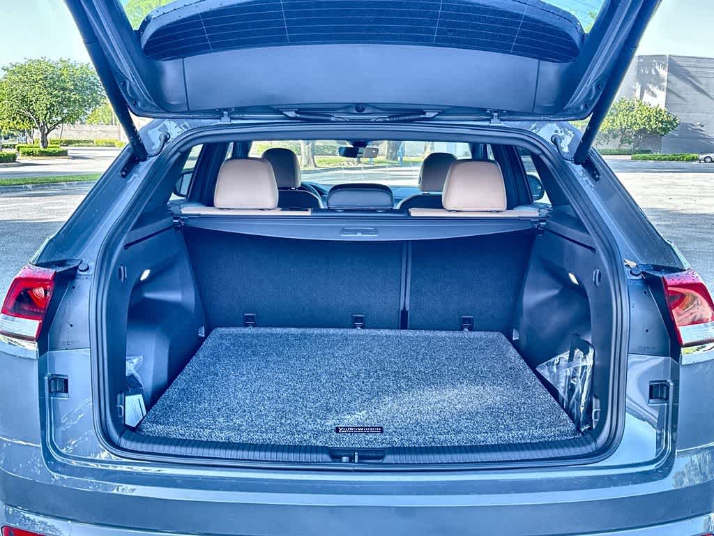 2026 Volkswagen Atlas Cross Sport 2.0T SEL