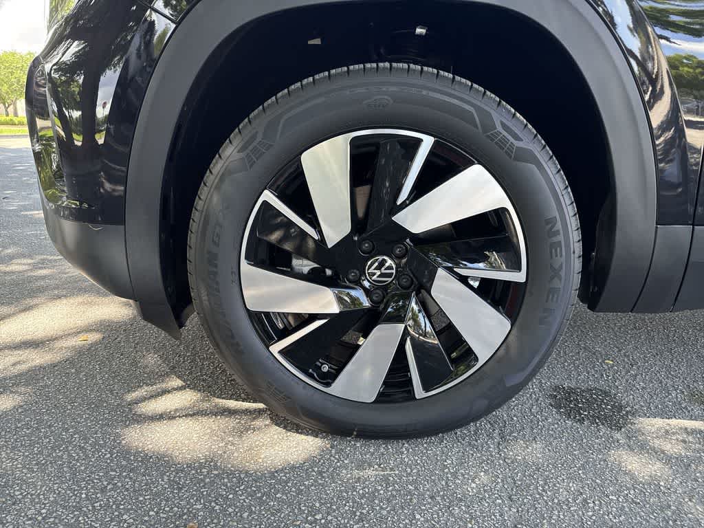 2026 Volkswagen Atlas Cross Sport 2.0T SEL