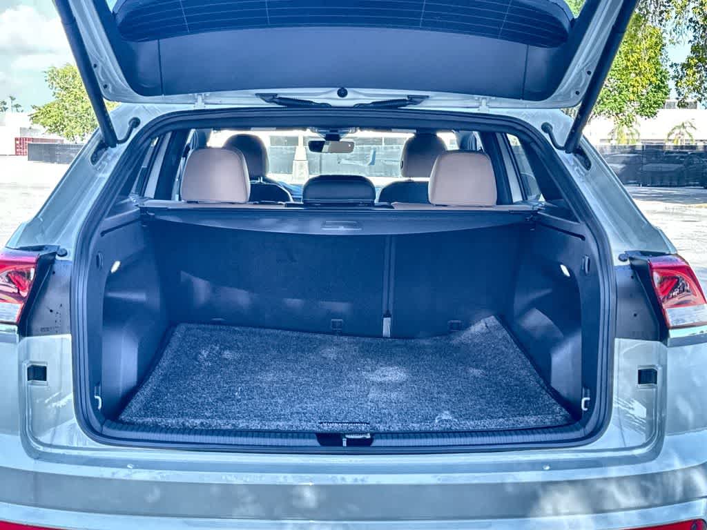 2026 Volkswagen Atlas Cross Sport 2.0T SEL