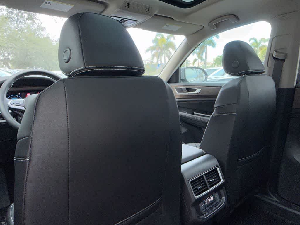 2026 Volkswagen Atlas 2.0T SEL