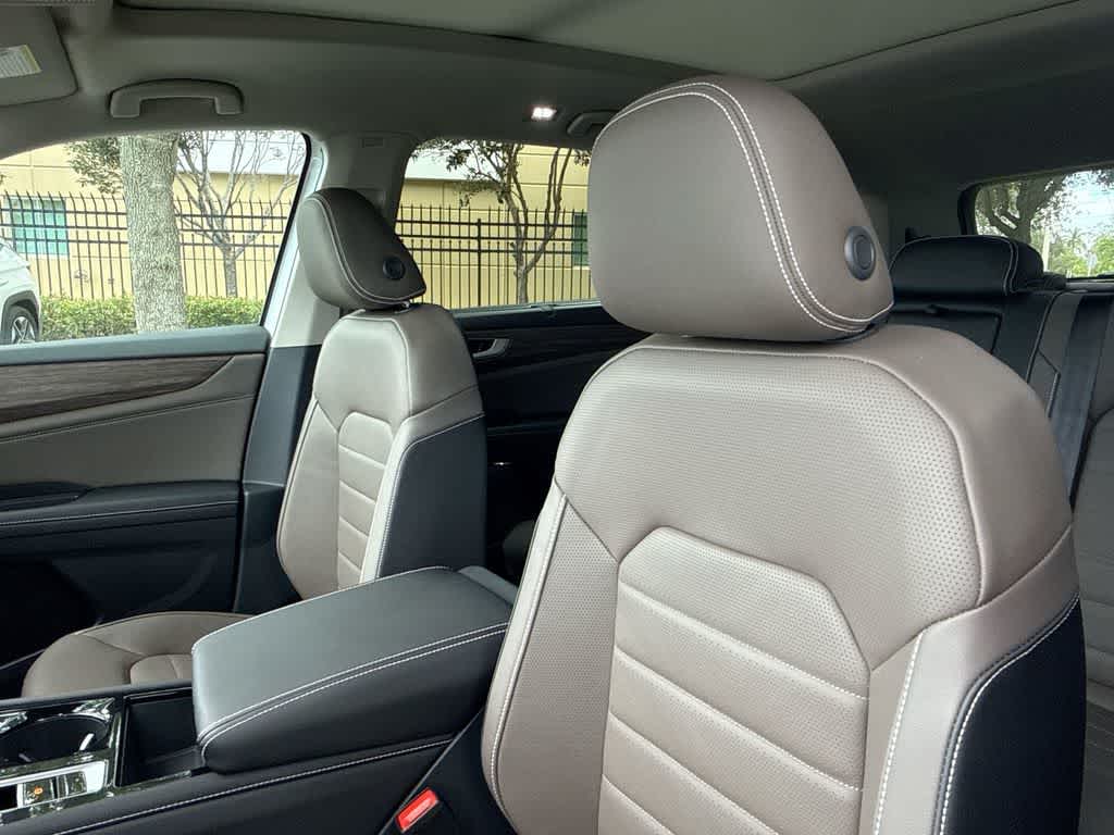 2026 Volkswagen Atlas 2.0T SEL