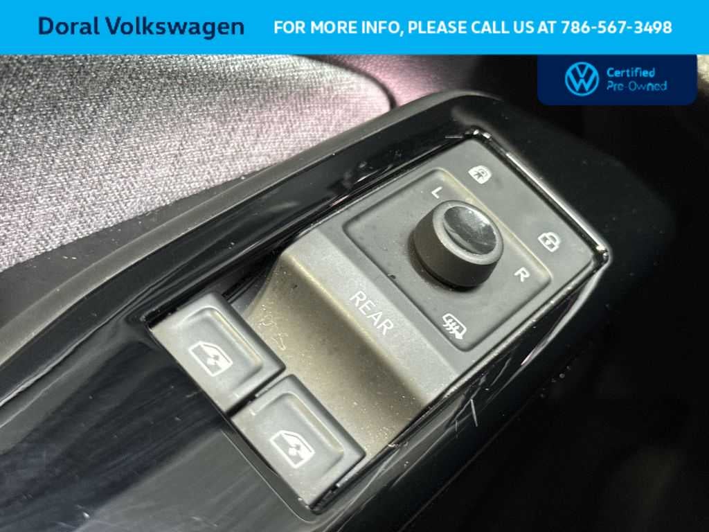 2023 Volkswagen ID.4 Pro