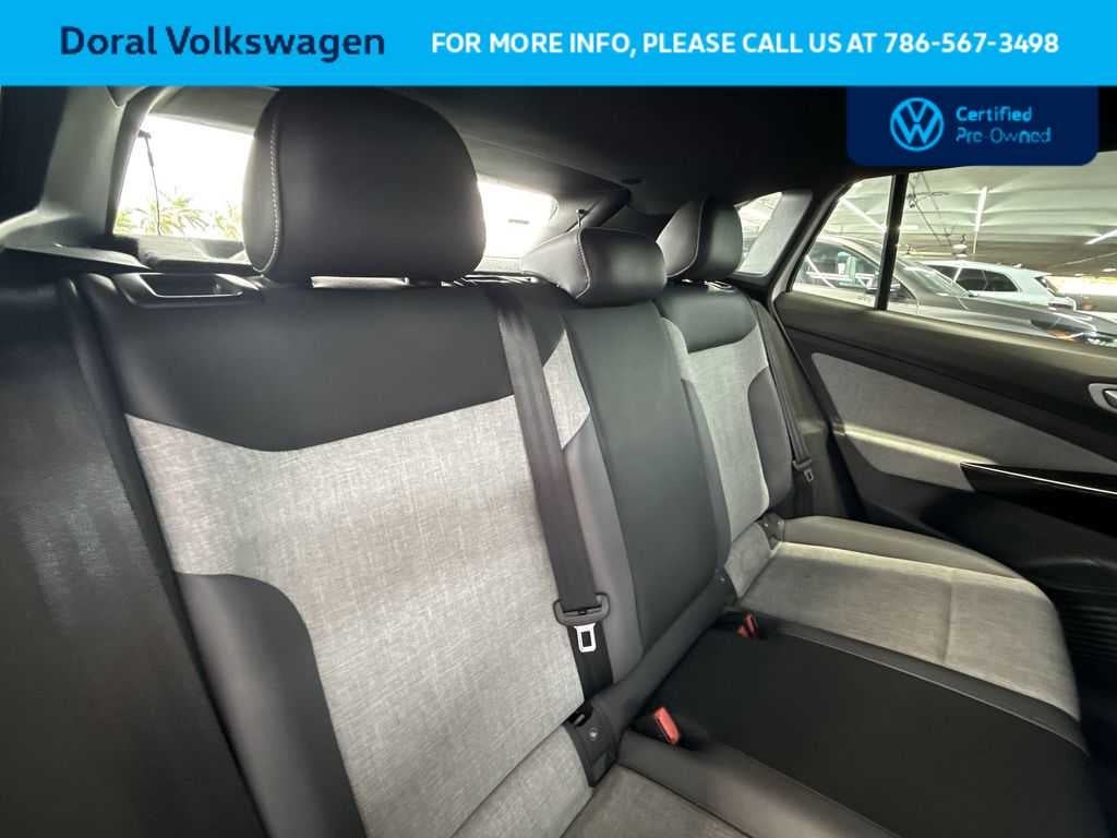 2023 Volkswagen ID.4 Pro