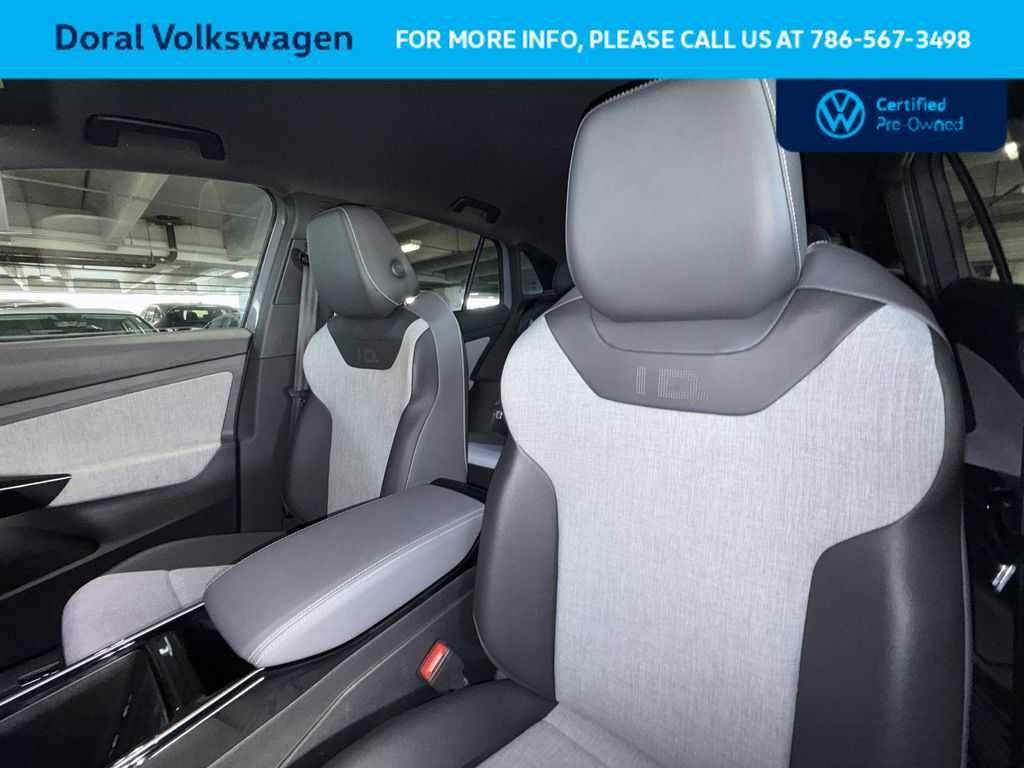 2023 Volkswagen ID.4 Pro