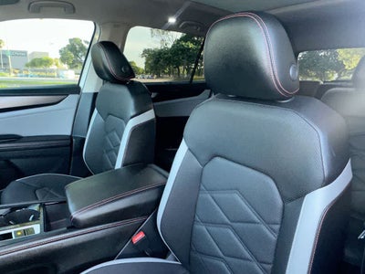 2024 Volkswagen Atlas 2.0T Peak Edition SE w/Technology