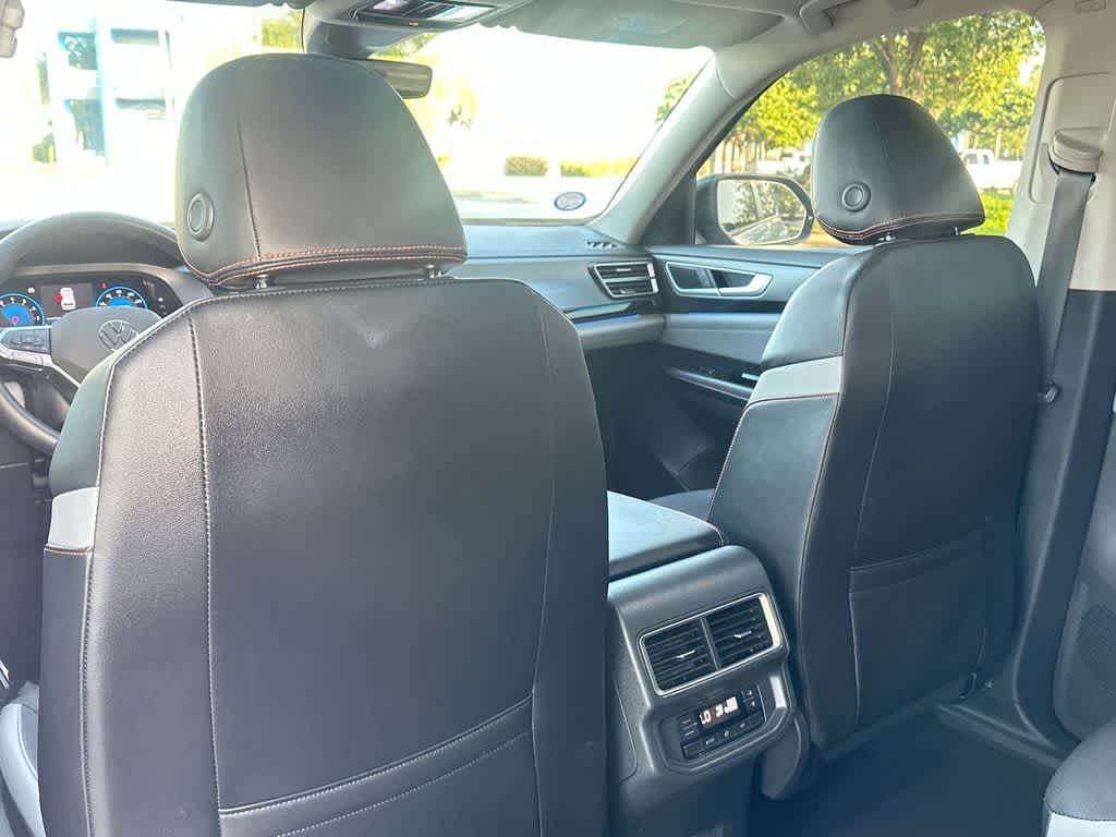 2024 Volkswagen Atlas 2.0T Peak Edition SE w/Technology