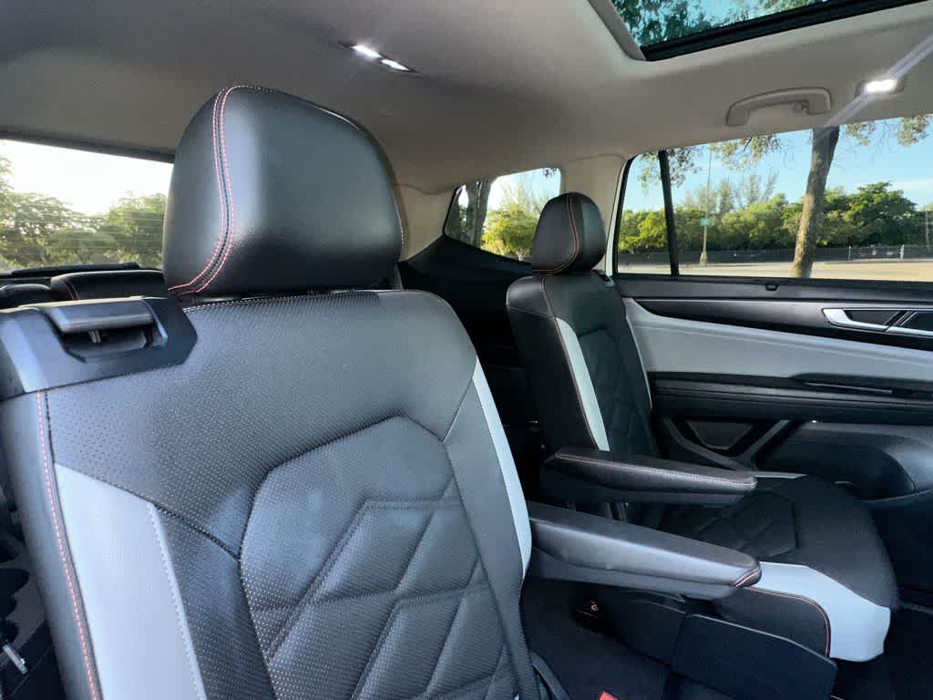 2024 Volkswagen Atlas 2.0T Peak Edition SE w/Technology