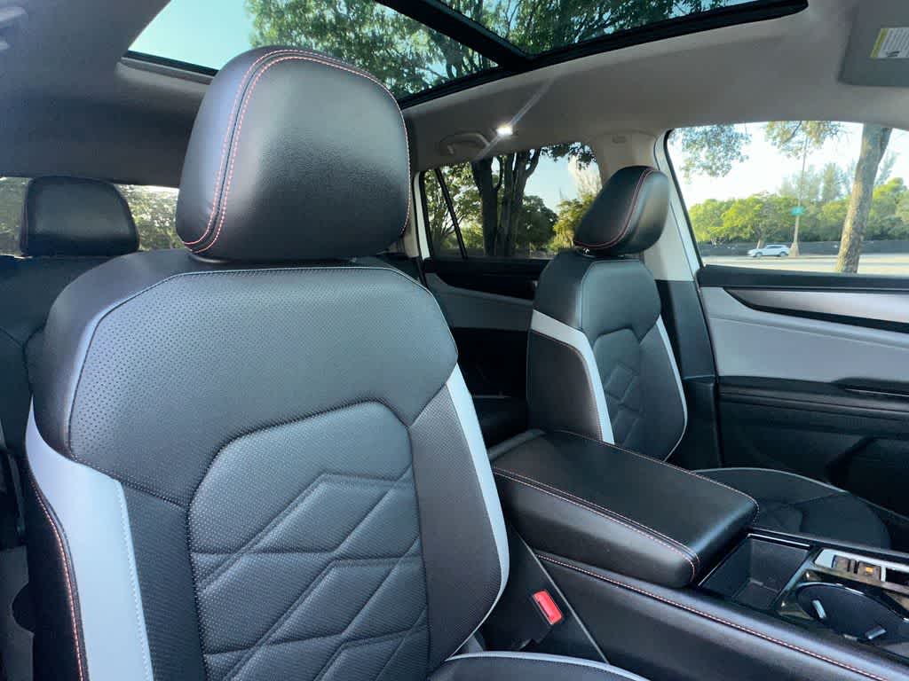 2024 Volkswagen Atlas 2.0T Peak Edition SE w/Technology