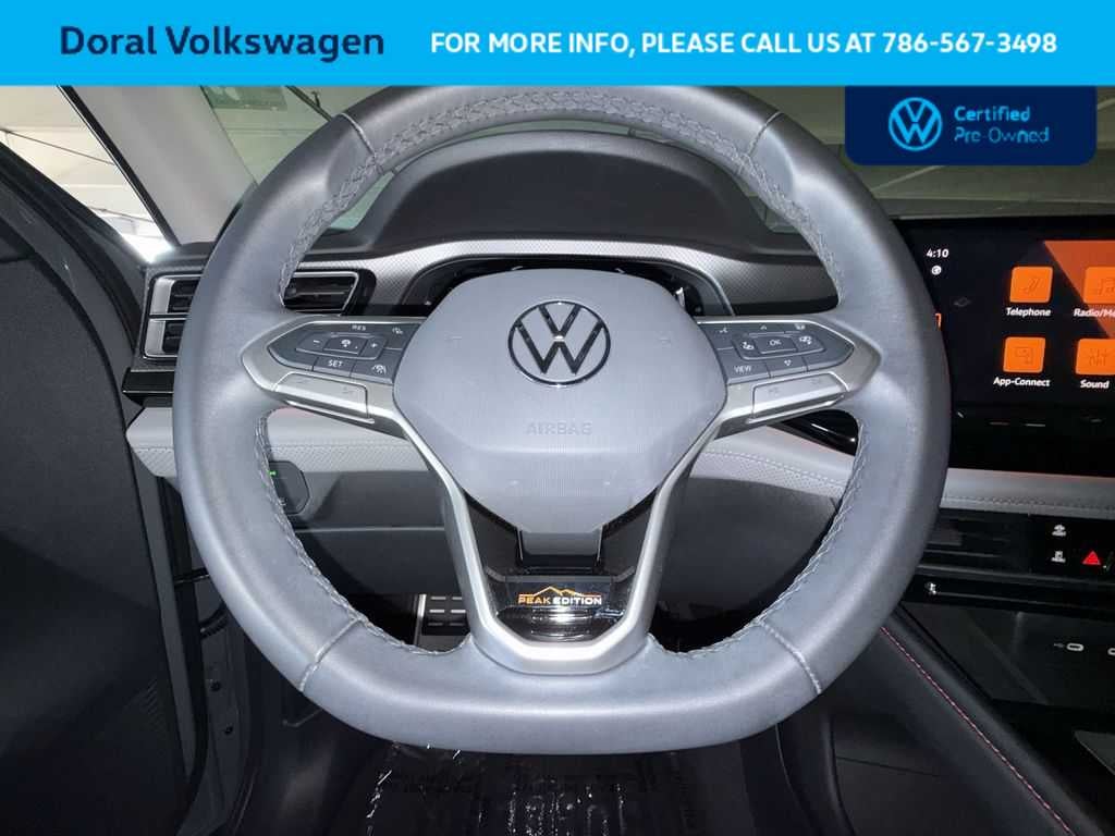 2024 Volkswagen Atlas 2.0T Peak Edition SE w/Technology