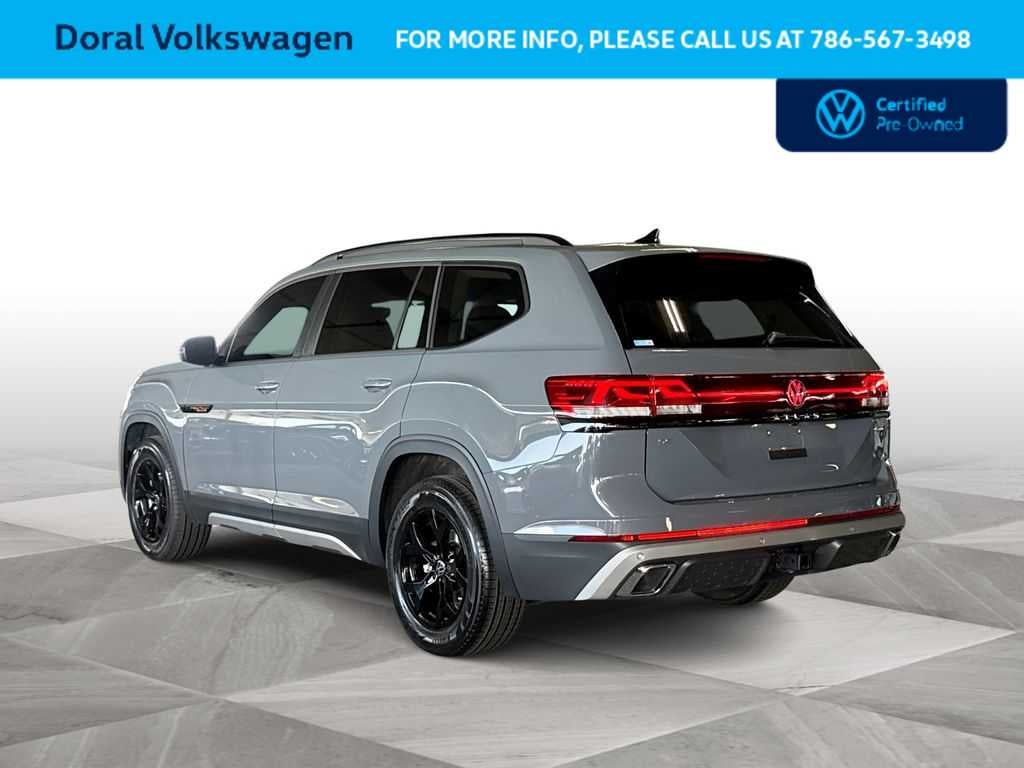 2024 Volkswagen Atlas 2.0T Peak Edition SE w/Technology