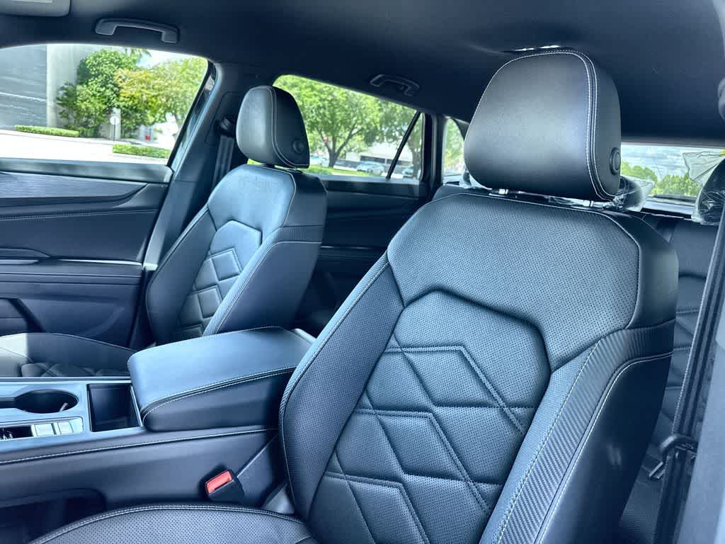 2026 Volkswagen Atlas Cross Sport 2.0T SE