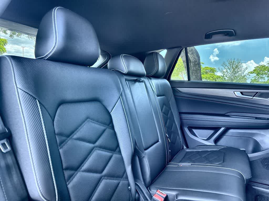 2026 Volkswagen Atlas Cross Sport 2.0T SE