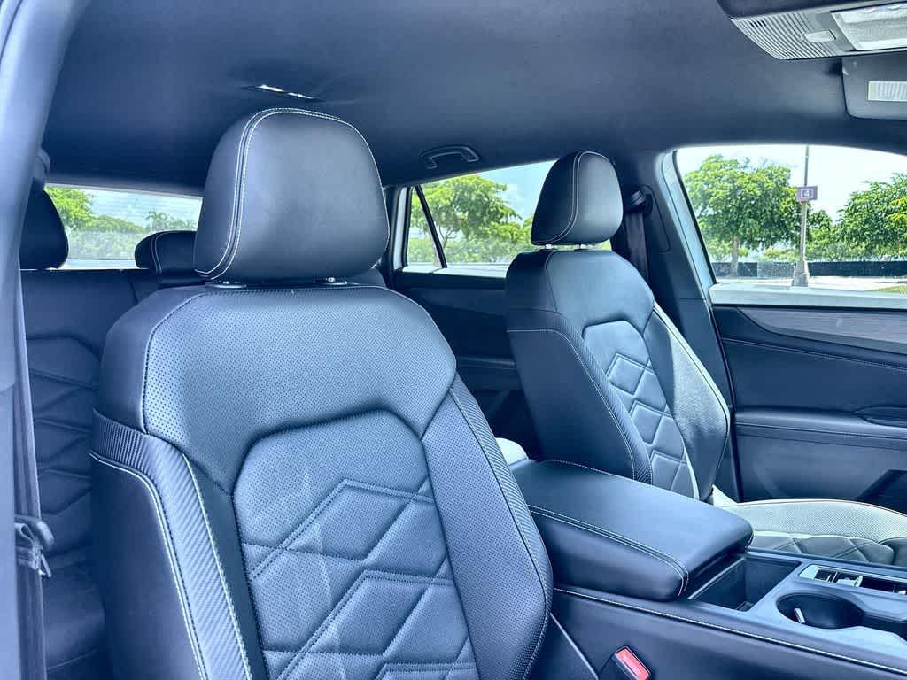 2026 Volkswagen Atlas Cross Sport 2.0T SE
