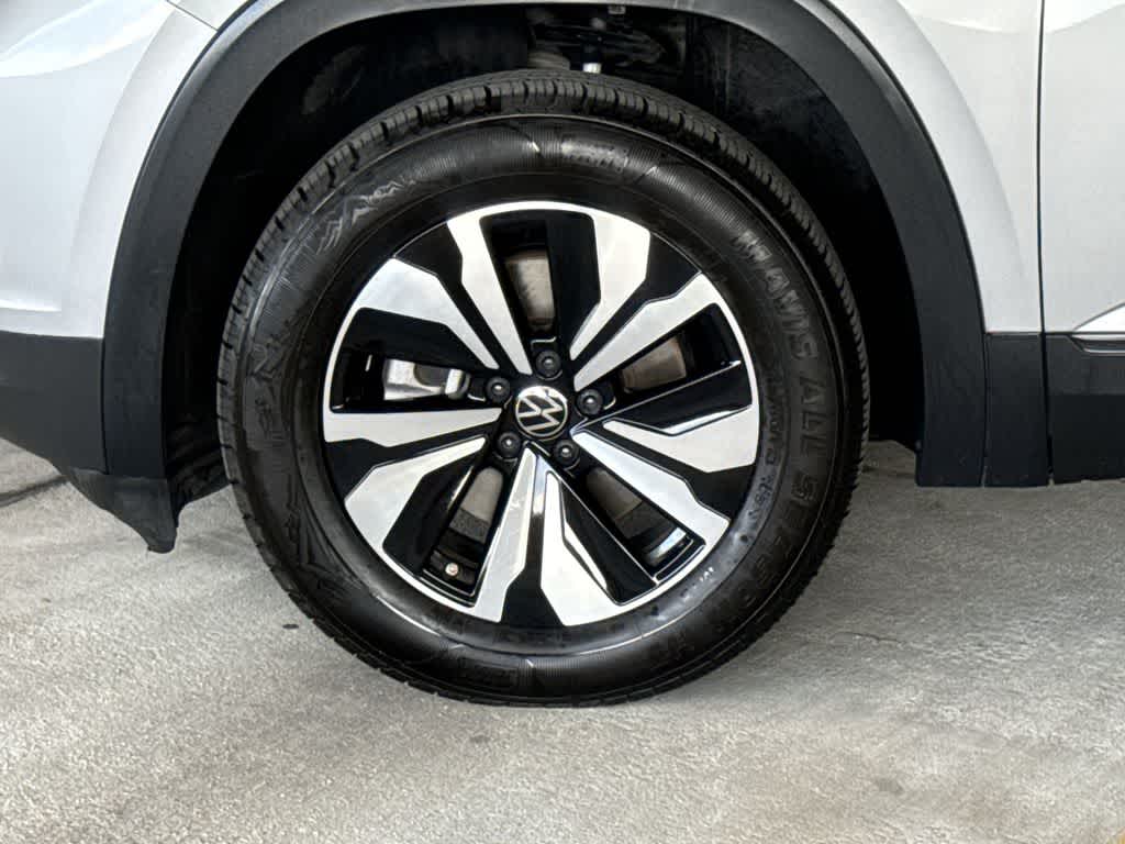 2024 Volkswagen Atlas Cross Sport 2.0T SE