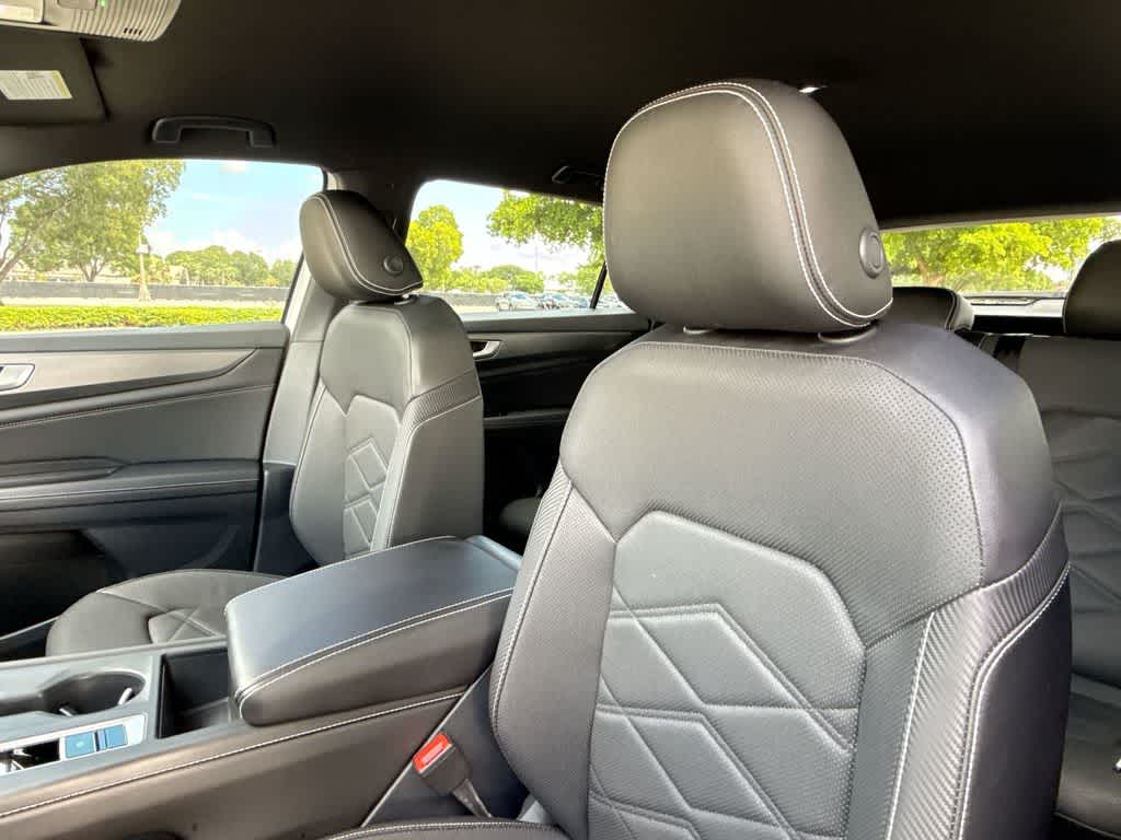 2025 Volkswagen Atlas Cross Sport 2.0T SE