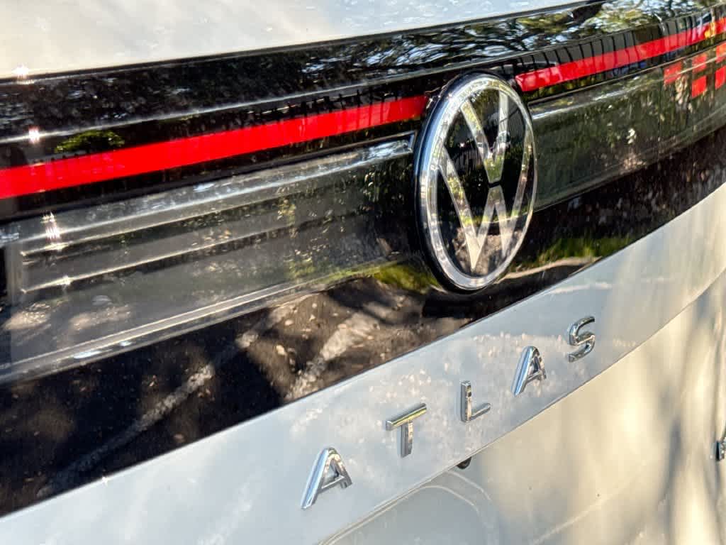 2027 Volkswagen Atlas SEL Premium R-Line