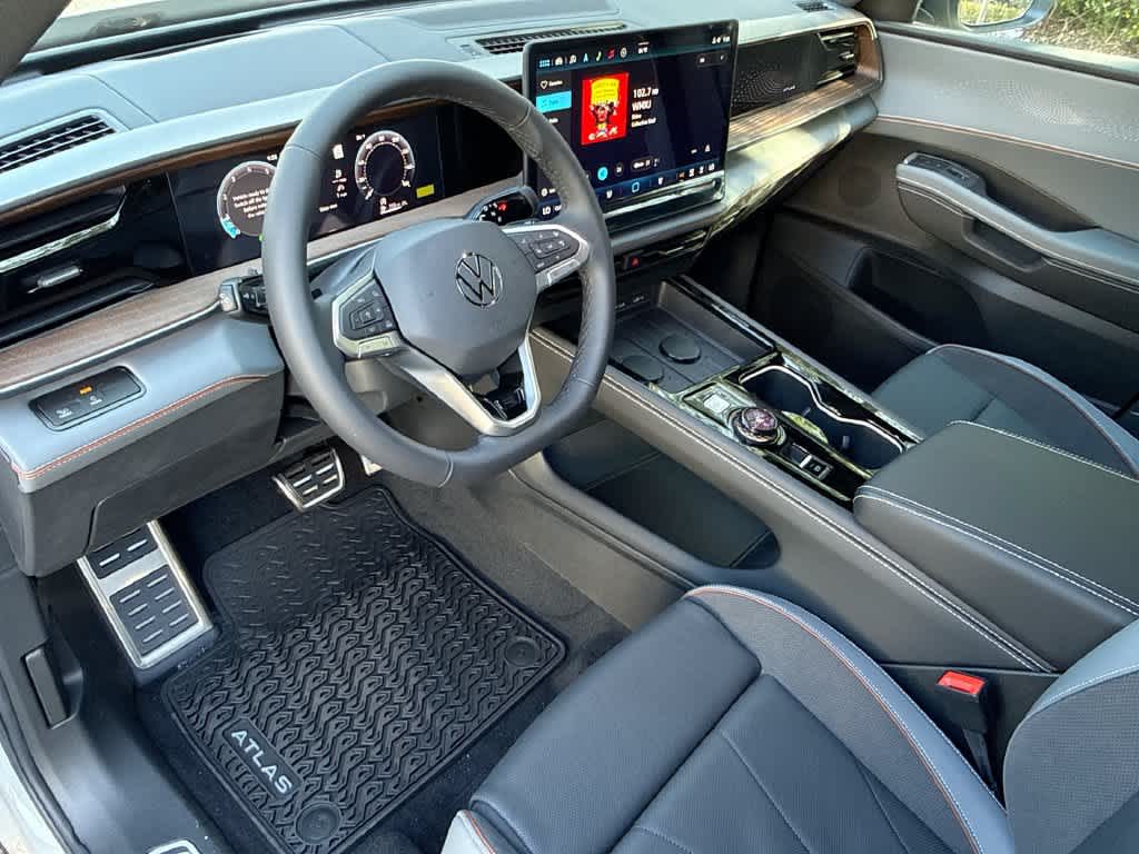 2027 Volkswagen Atlas SEL Premium R-Line