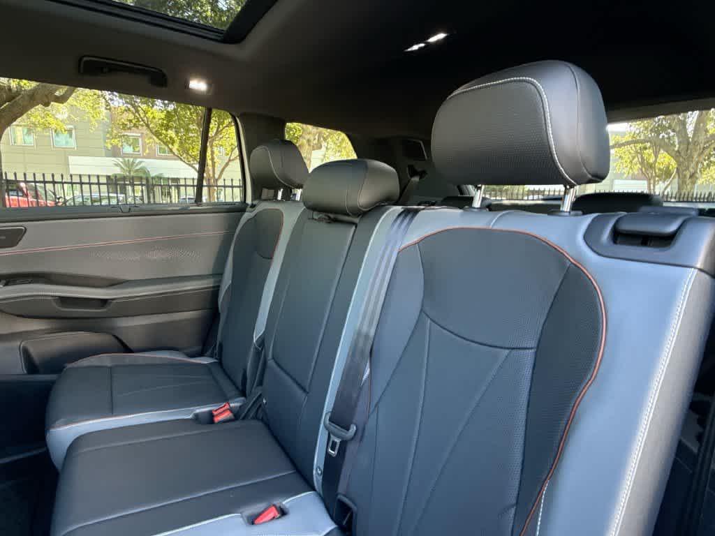 2027 Volkswagen Atlas SEL Premium R-Line