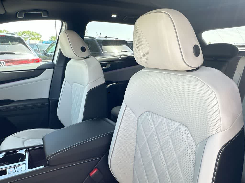 2026 Volkswagen Atlas Cross Sport 2.0T SEL Premium R-Line