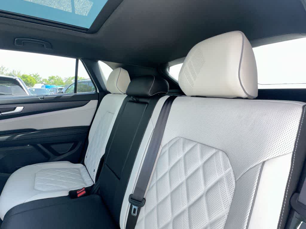 2026 Volkswagen Atlas Cross Sport 2.0T SEL Premium R-Line