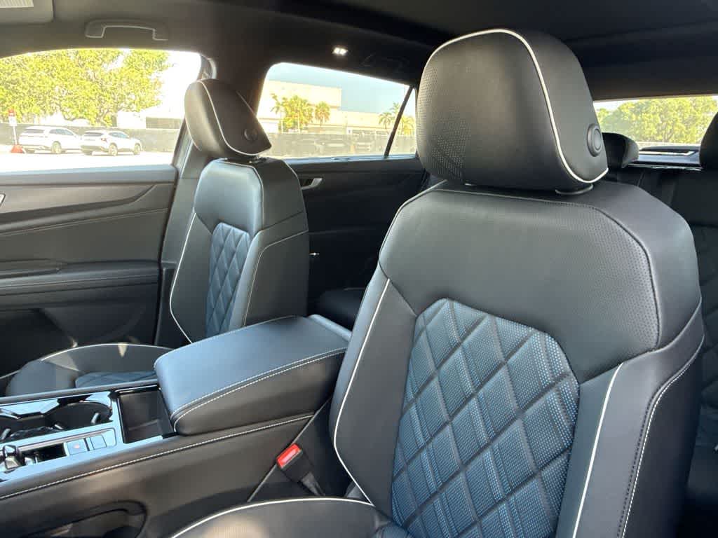 2026 Volkswagen Atlas Cross Sport 2.0T SEL Premium R-Line