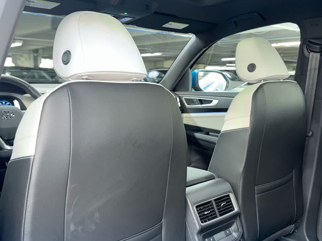 2024 Volkswagen Atlas Cross Sport 2.0T SEL Premium R-Line