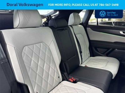 2025 Volkswagen Atlas Cross Sport 2.0T SEL Premium R-Line