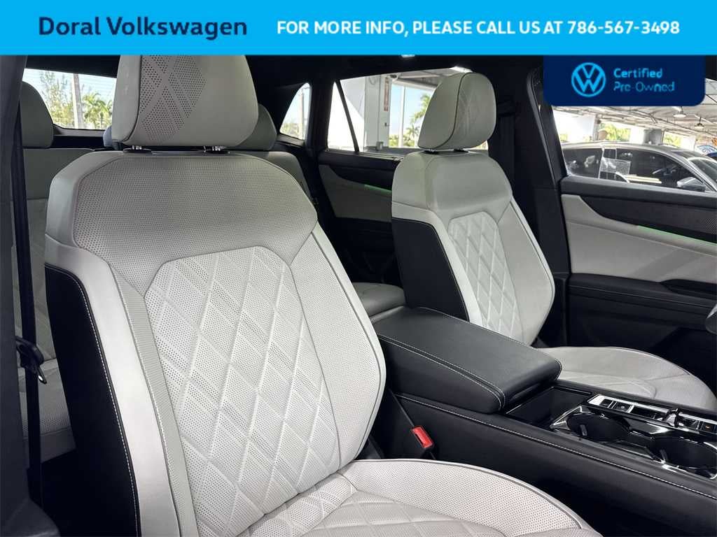 2025 Volkswagen Atlas Cross Sport 2.0T SEL Premium R-Line