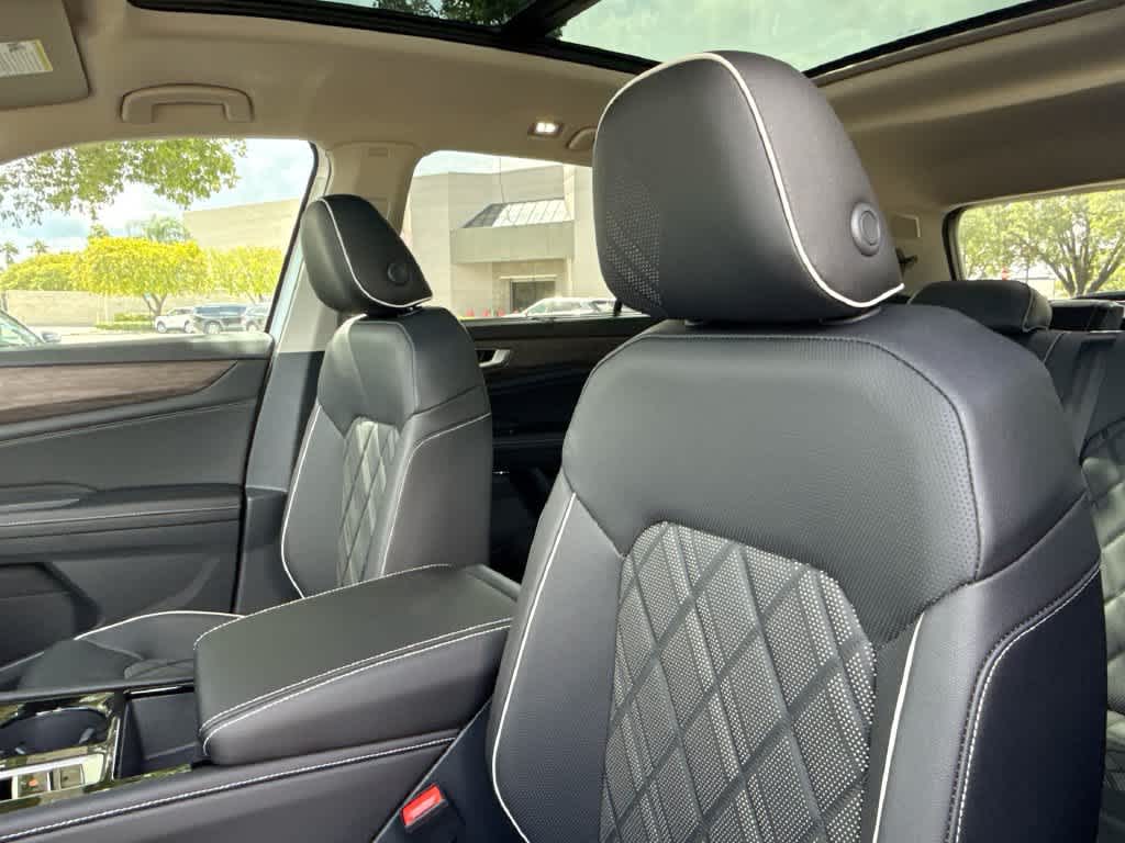 2026 Volkswagen Atlas 2.0T SEL Premium R-Line
