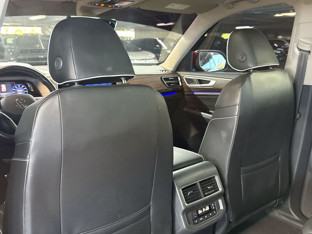 2024 Volkswagen Atlas 2.0T SEL Premium R-Line