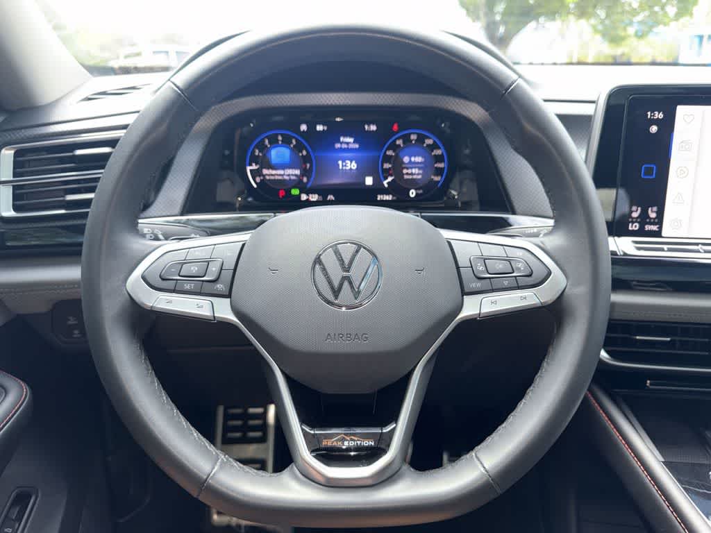 2024 Volkswagen Atlas 2.0T Peak Edition SEL
