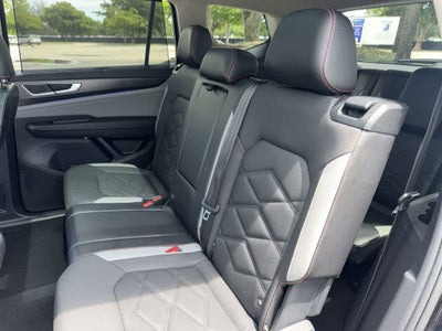 2024 Volkswagen Atlas 2.0T Peak Edition SEL