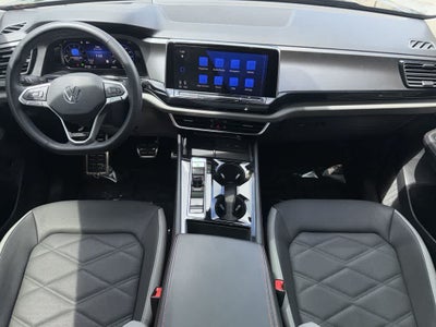 2024 Volkswagen Atlas 2.0T Peak Edition SEL