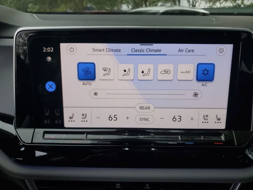2024 Volkswagen Atlas 2.0T Peak Edition SEL