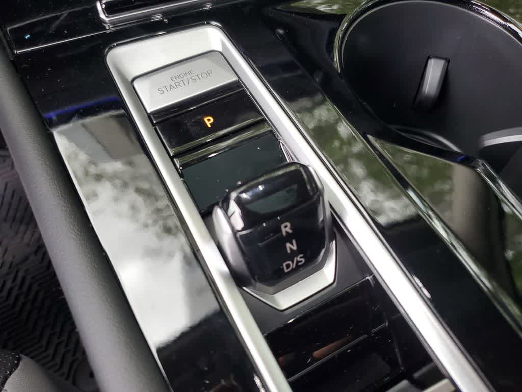 2024 Volkswagen Atlas 2.0T Peak Edition SEL