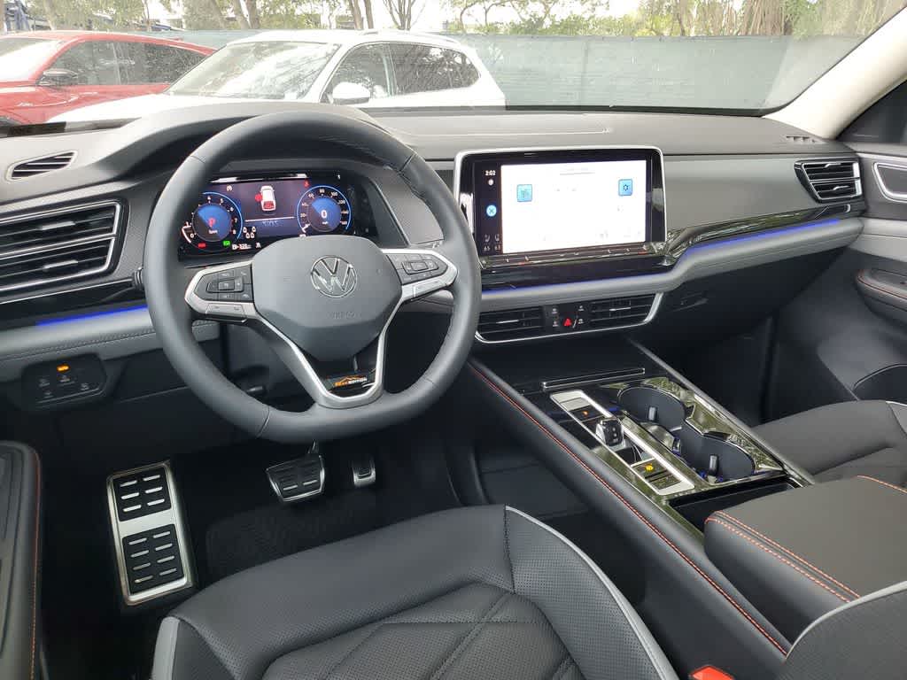 2024 Volkswagen Atlas 2.0T Peak Edition SEL