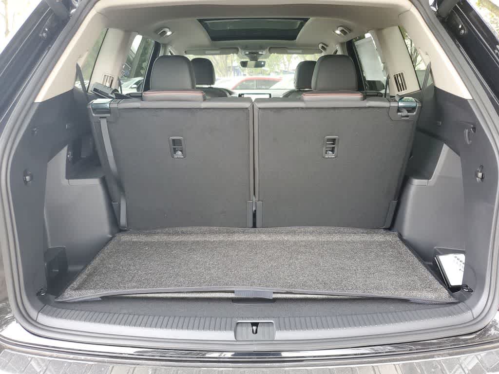2024 Volkswagen Atlas 2.0T Peak Edition SEL