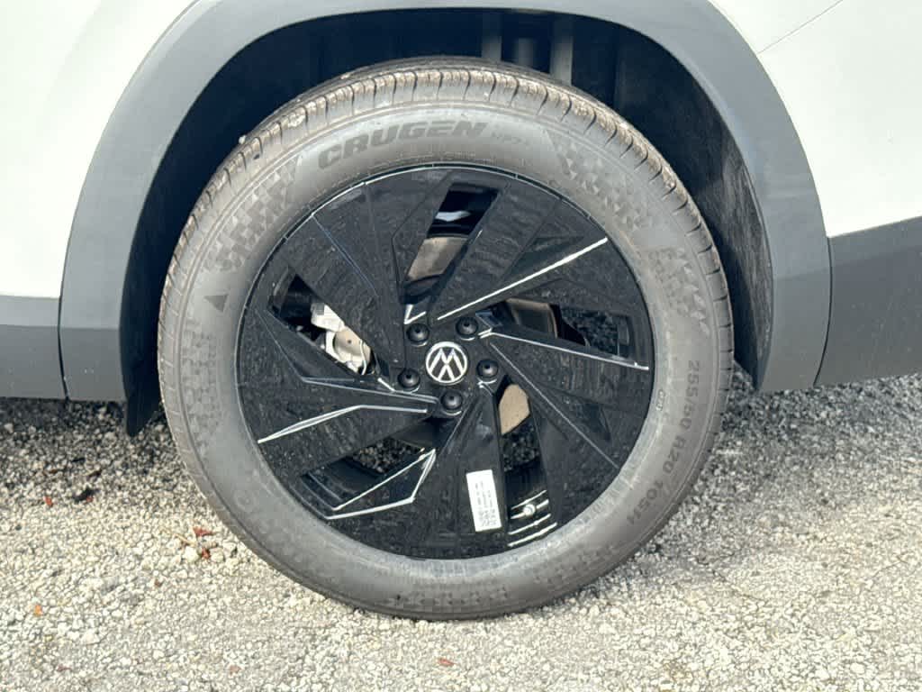 2027 Volkswagen Atlas SE w/Technology