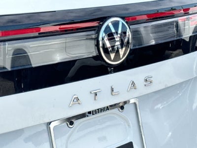 2027 Volkswagen Atlas SE w/Technology