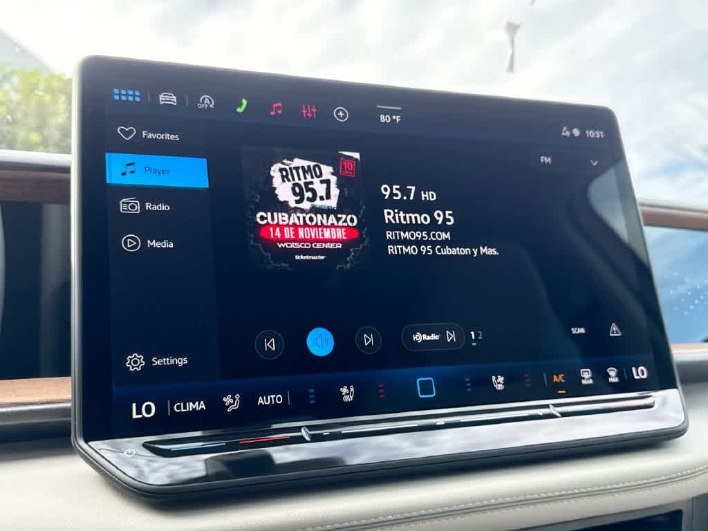 2027 Volkswagen Atlas SE w/Technology