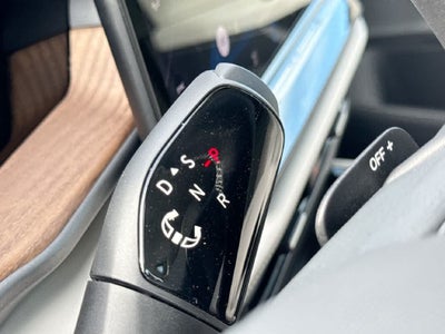 2027 Volkswagen Atlas SE w/Technology