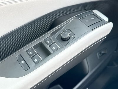 2027 Volkswagen Atlas SE w/Technology