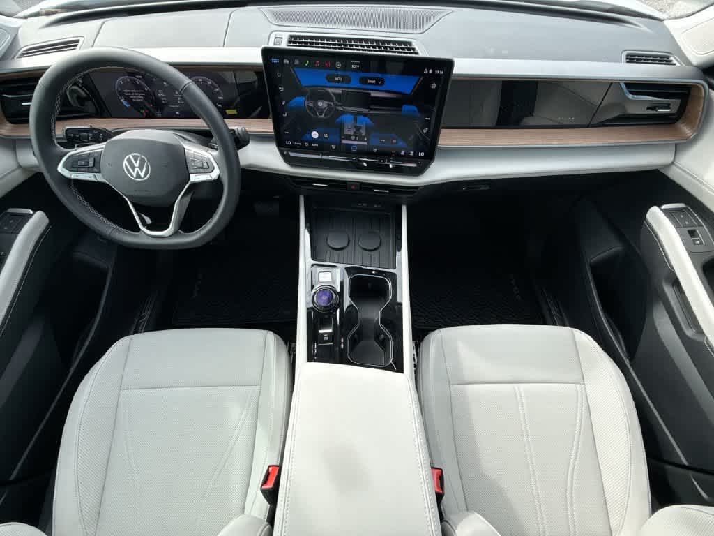 2027 Volkswagen Atlas SE w/Technology