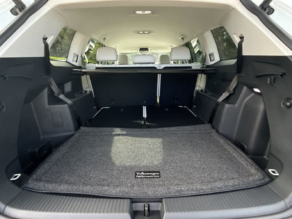 2027 Volkswagen Atlas SE w/Technology