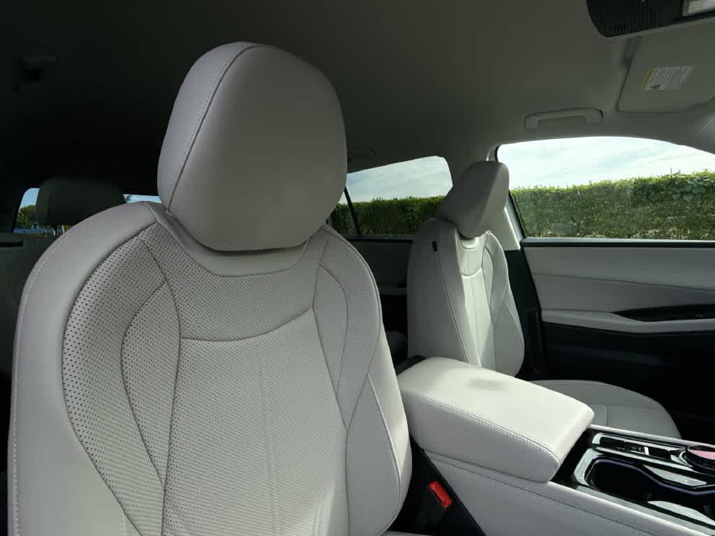 2027 Volkswagen Atlas SE w/Technology
