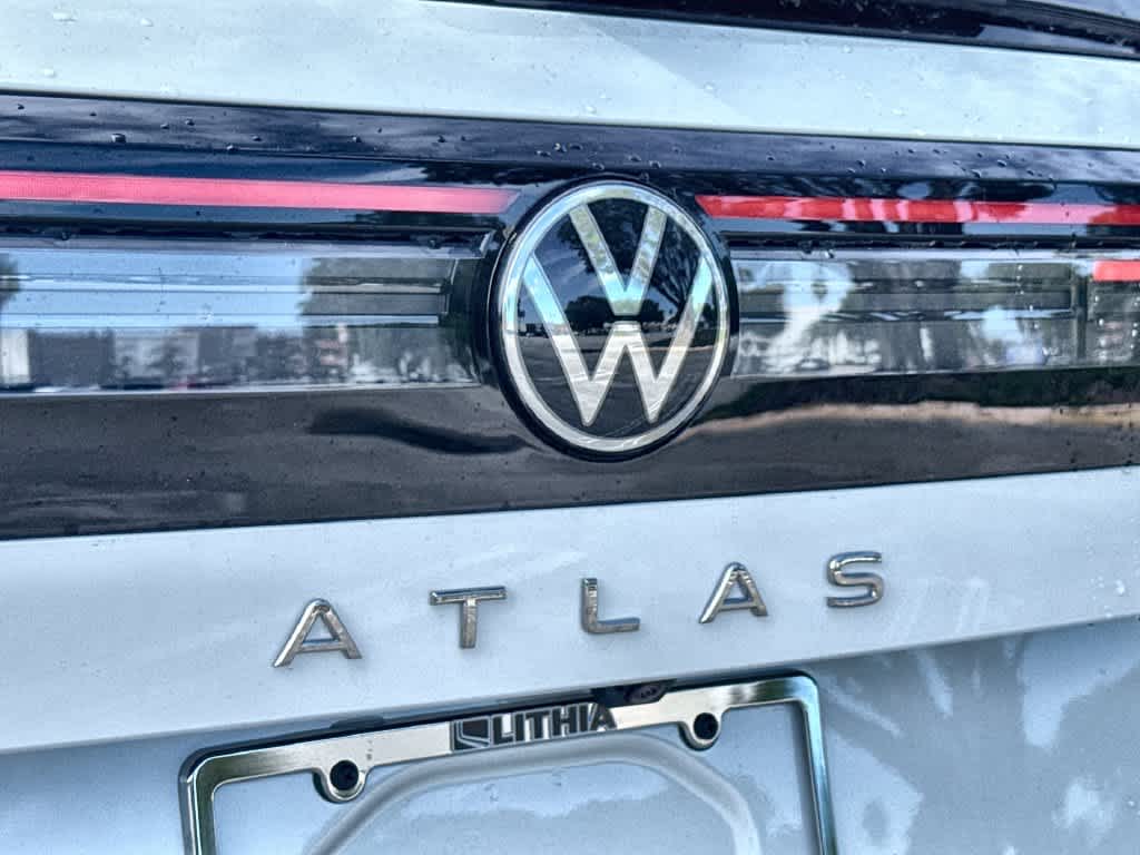 2027 Volkswagen Atlas SE w/Technology