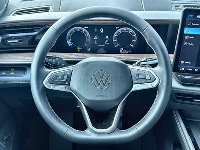 2027 Volkswagen Atlas SE w/Technology