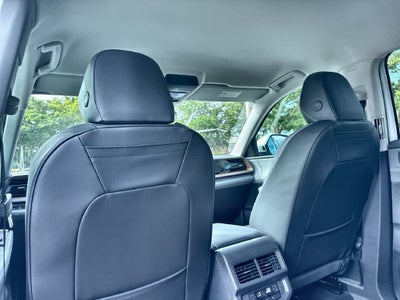 2027 Volkswagen Atlas SE w/Technology